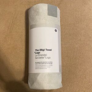 The (Big) Towel *Logo